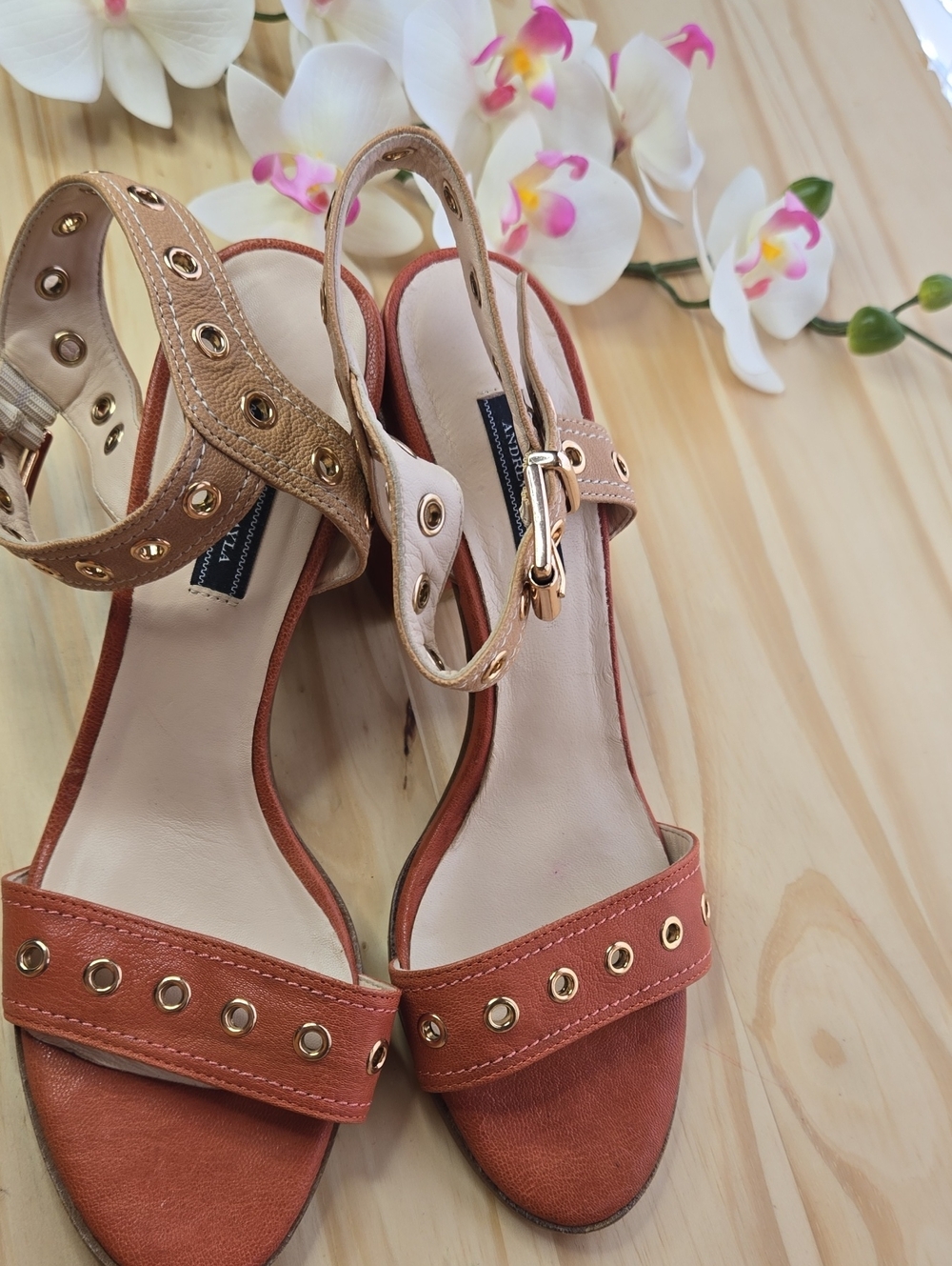 Andrew Kayla Womens Tan & Beige Grommet Slingback Sandals